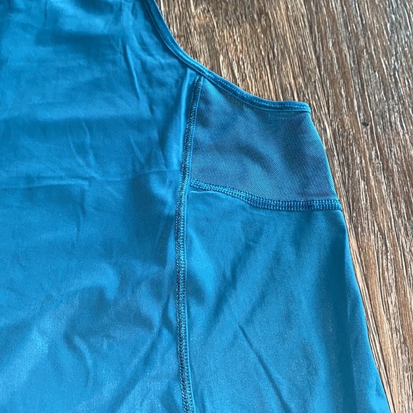 BOGOFREE! Lululemon 14 tank top excellent condition no hang tag or size dot! - Picture 4 of 8